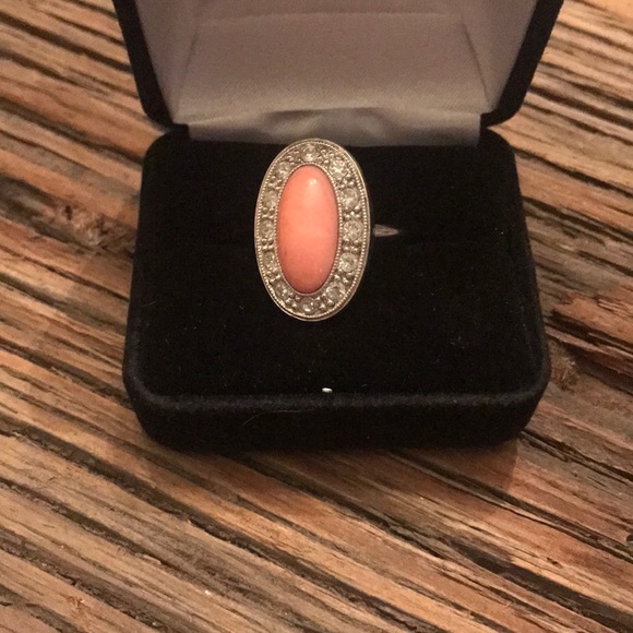 Ring - Picture 1 of 2